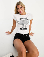 Белая футболка с блестящим лицензионным рисунком «Тролли» ASOS DESIGN with me before Coffee