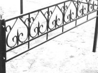 Ритуальная кованая оградка на кладбище №73
