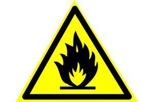 Знак W01 Пожароопасно. Легковоспламеняющиеся вещества