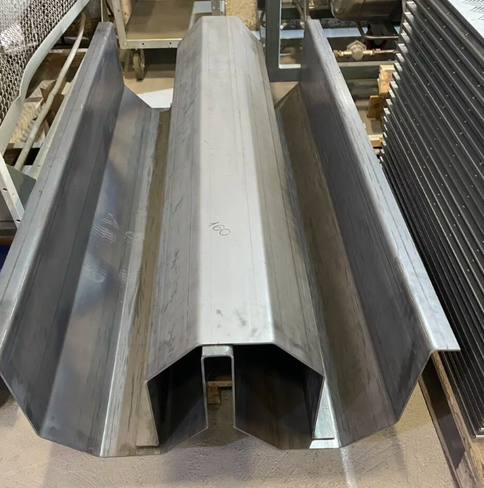 Гибка листового металла до 2500 мм многоугловая