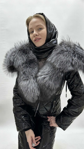 Зимний шик от Mehalini: черный глянцевый костюм с мехом чернобурки - Шапка ушанка с мехом