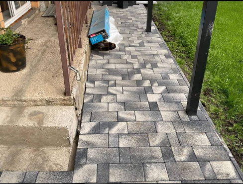 Укладка тротуарной плитки на готовое основание