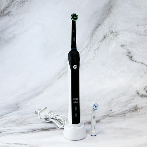 Ультразвуковая электрическая зубная щетка Oral B Pro 4000 3D Smartseries, черный Oral-B