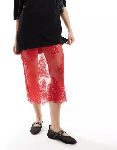 Basic Pleasure Mode – юбка-миди из красного кружева с тонкой бахромой по краю