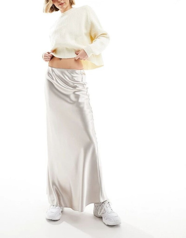 Серебристая асимметричная юбка макси Miss Selfridge из струящегося атласа